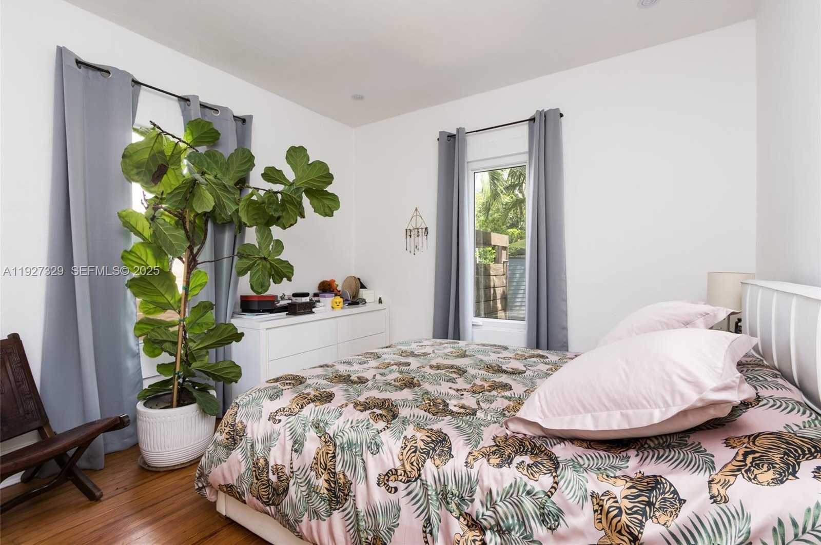 Small Image of 665 NORTH EAST 120TH ST, Biscayne Park Number 41