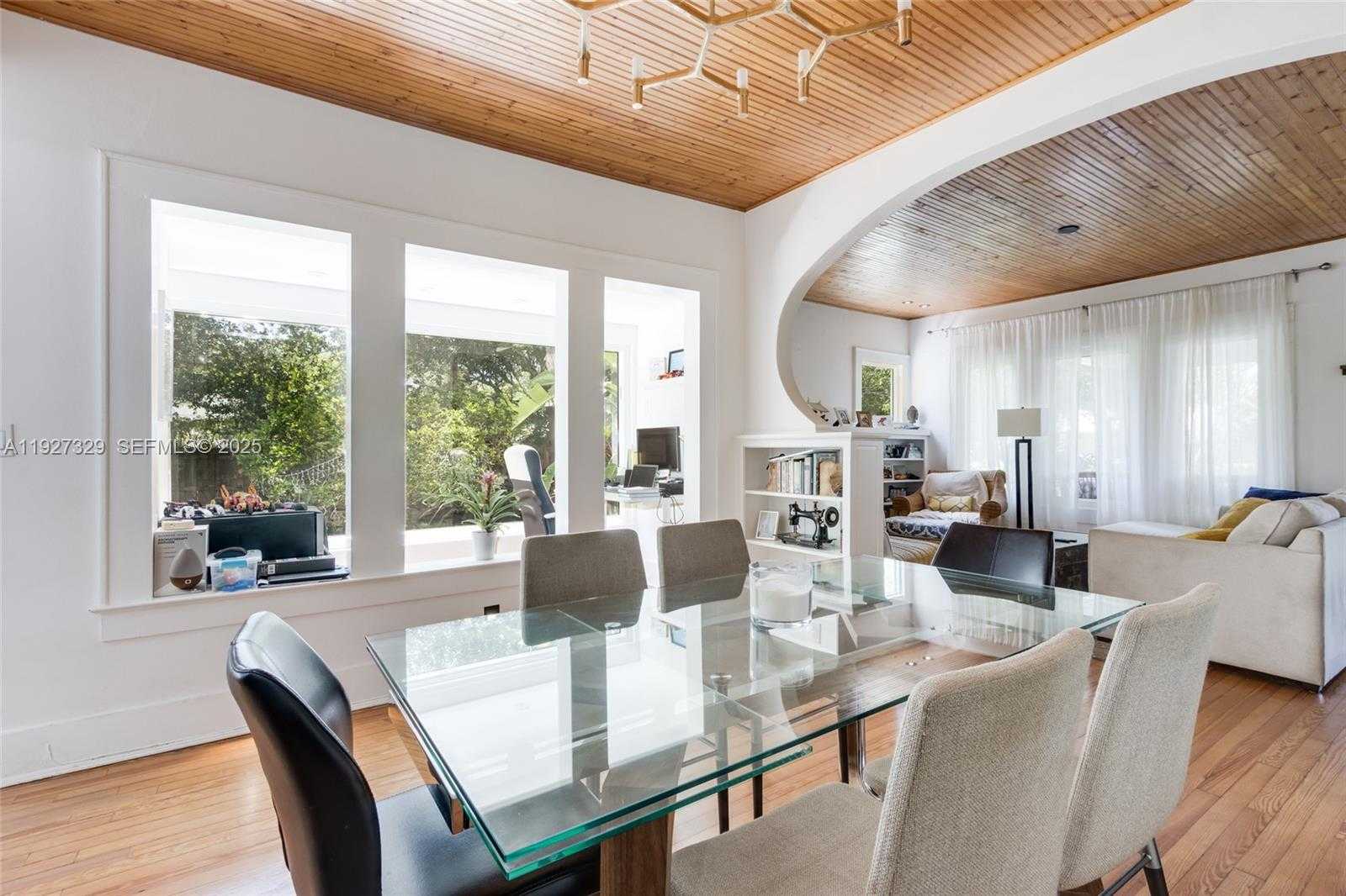 Small Image of 665 NORTH EAST 120TH ST, Biscayne Park Number 6