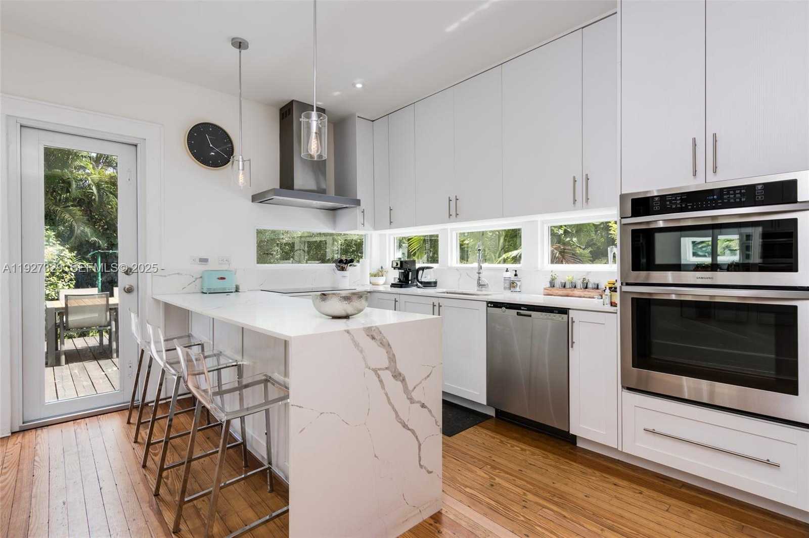 Small Image of 665 NORTH EAST 120TH ST, Biscayne Park Number 7