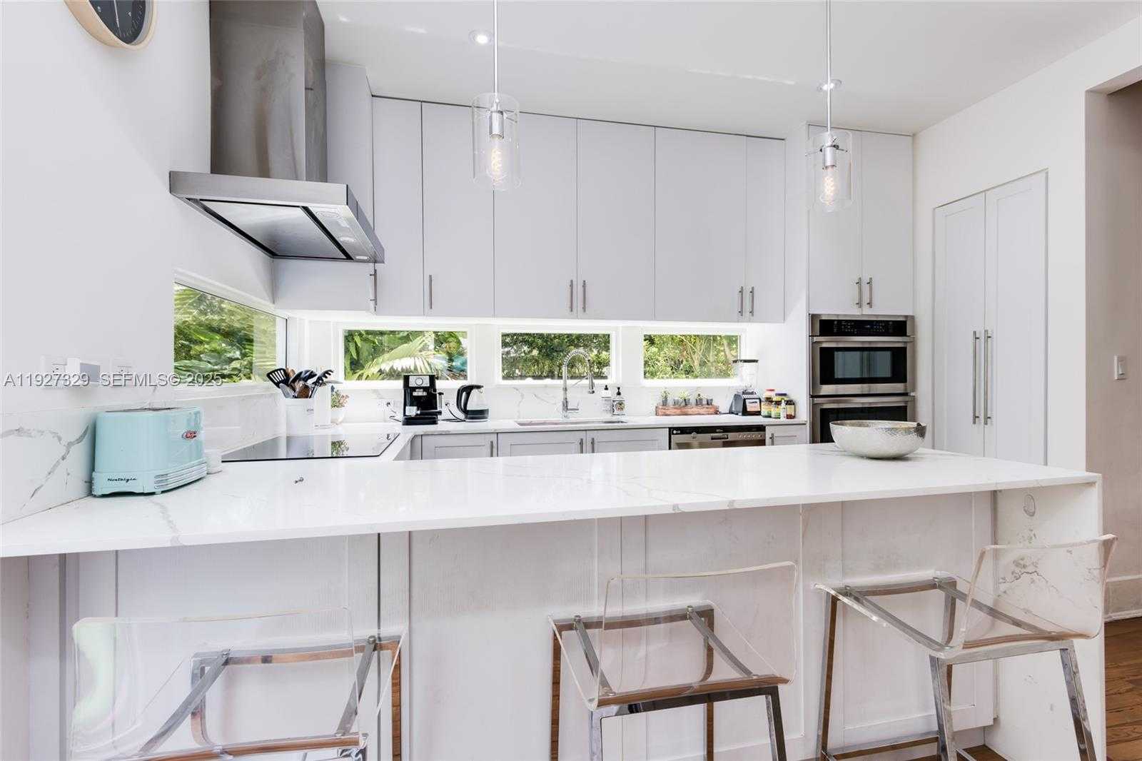 Small Image of 665 NORTH EAST 120TH ST, Biscayne Park Number 8