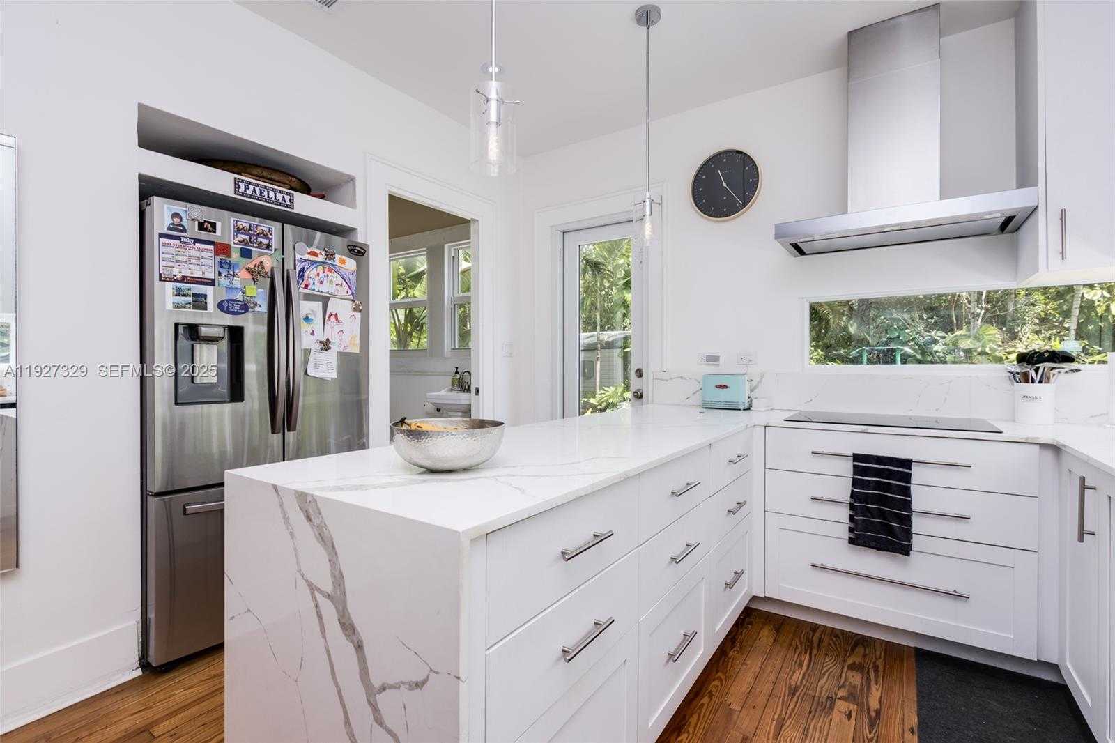 Small Image of 665 NORTH EAST 120TH ST, Biscayne Park Number 9