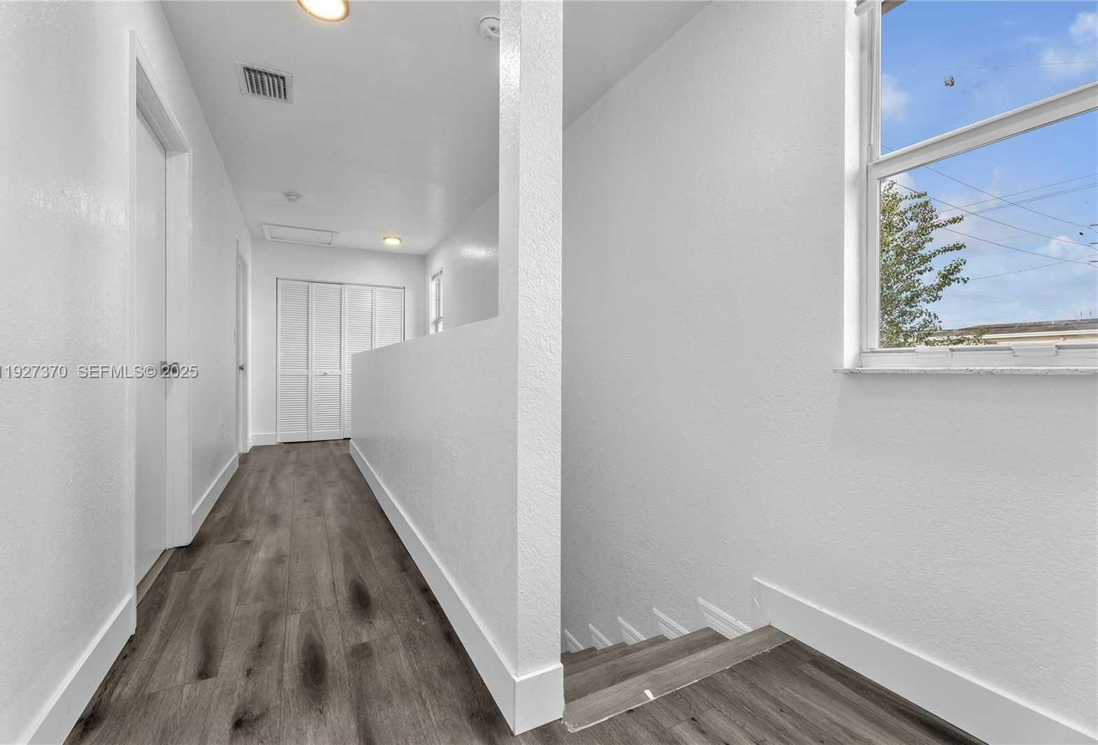 Imagen de Pequeño Objeto