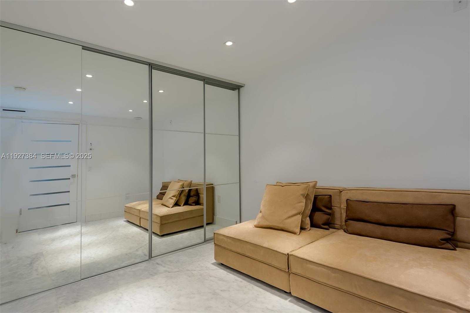 Small Image of 6423 COLLINS AVE #304, Miami Beach Number 10