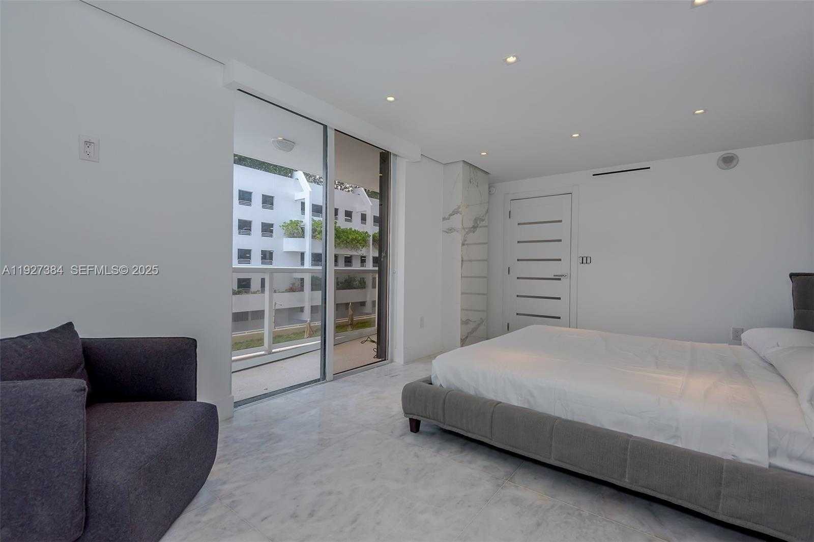 Small Image of 6423 COLLINS AVE #304, Miami Beach Number 6