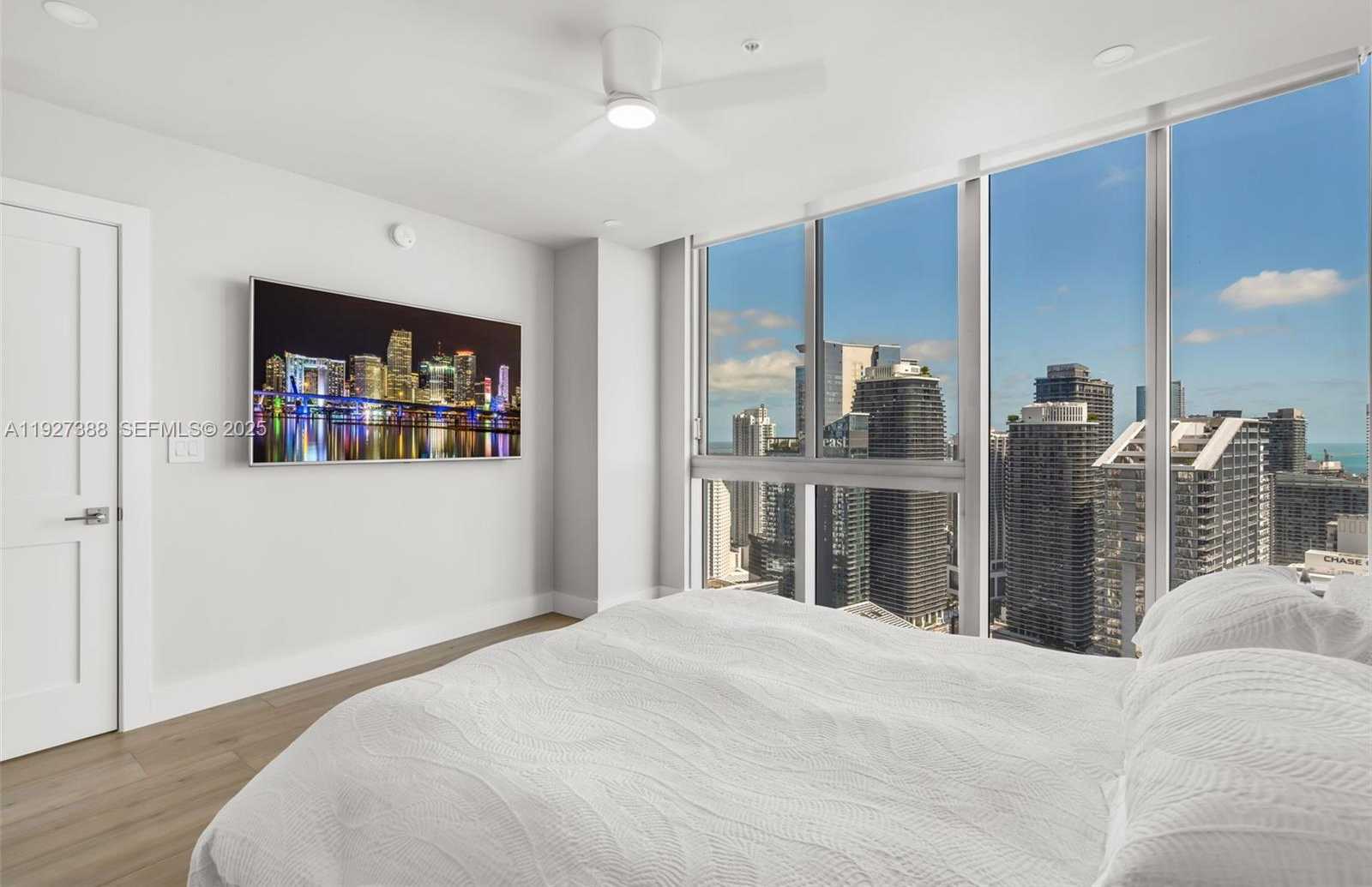 Small Image of 92 SOUTH WEST 3RD ST #5204, Miami Number 18