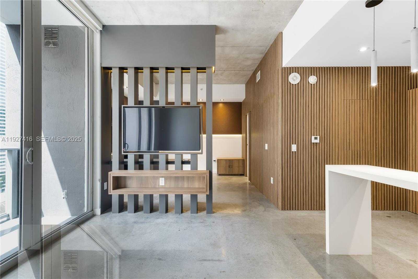 Imagen de Pequeño Objeto