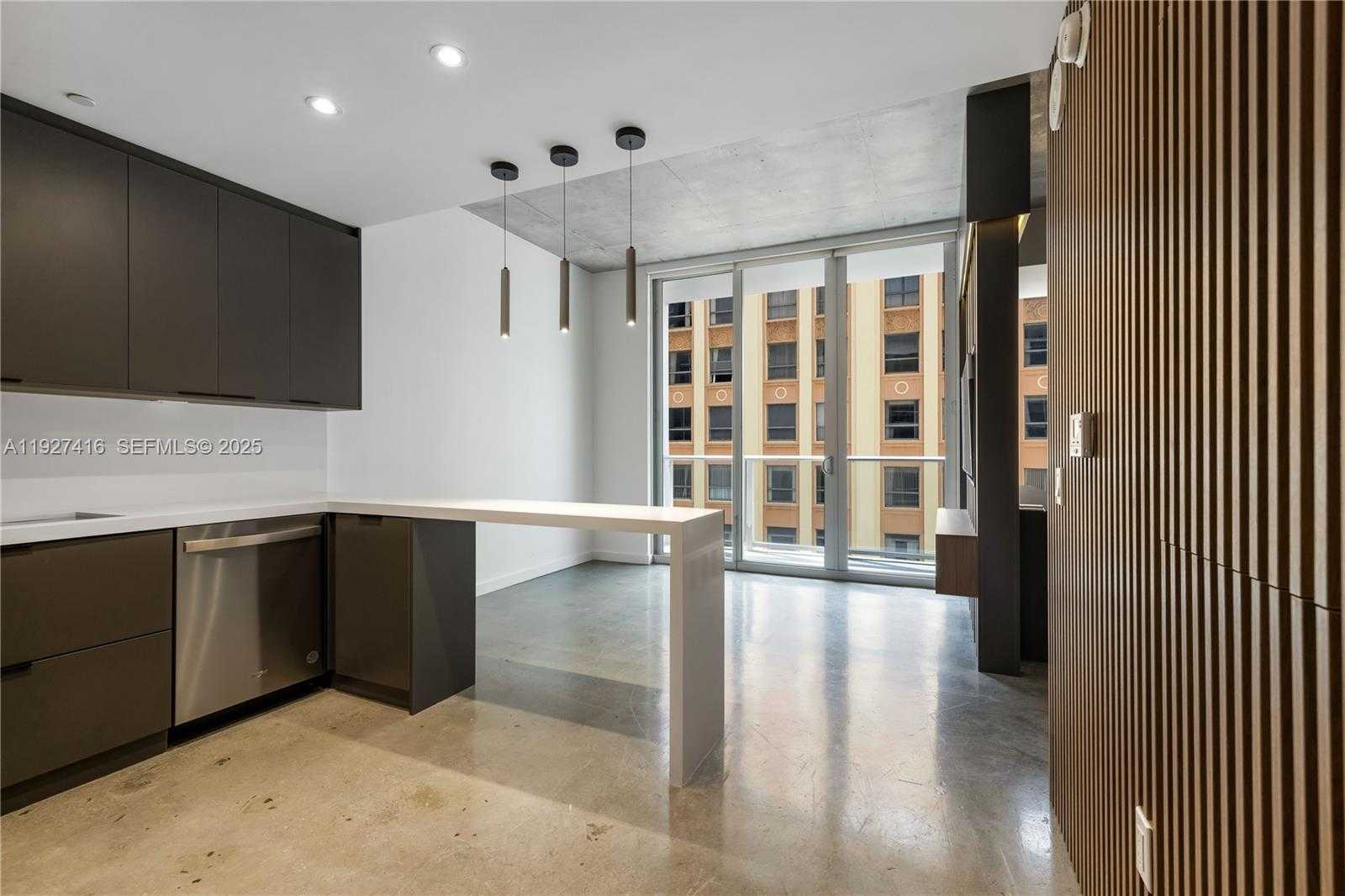 Imagen de Pequeño Objeto