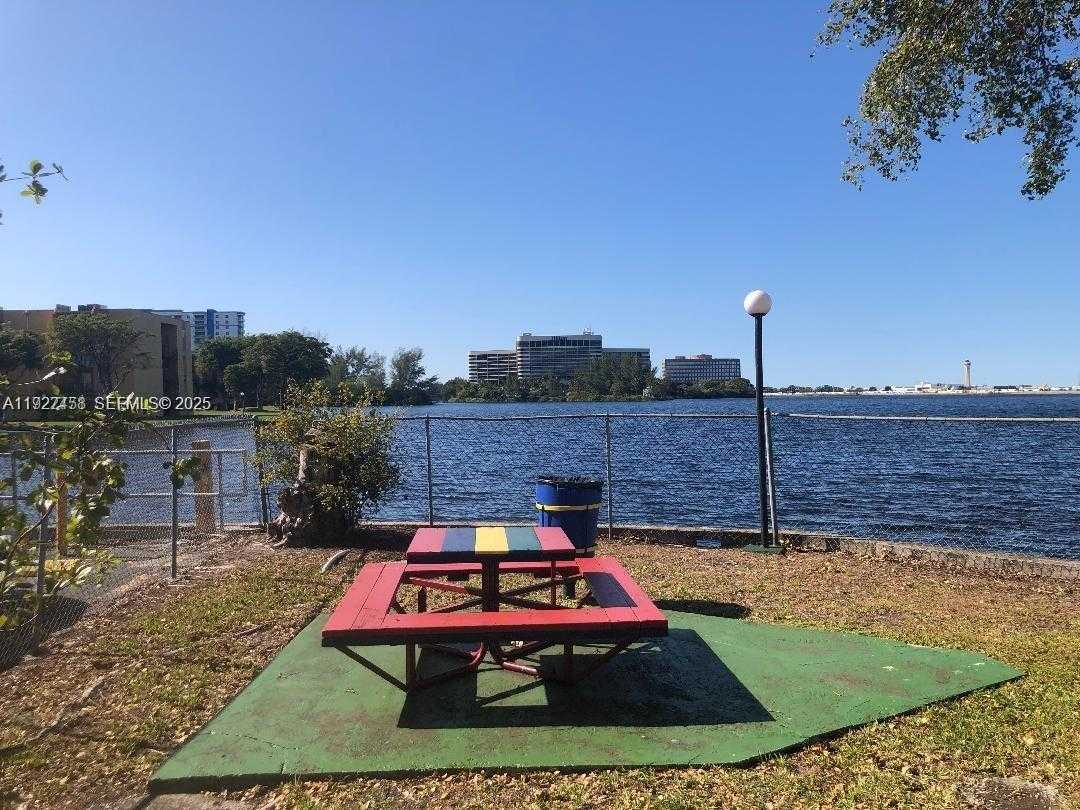 Small Image of 4705 NORTH WEST 7TH ST #204-7, Miami Number 3