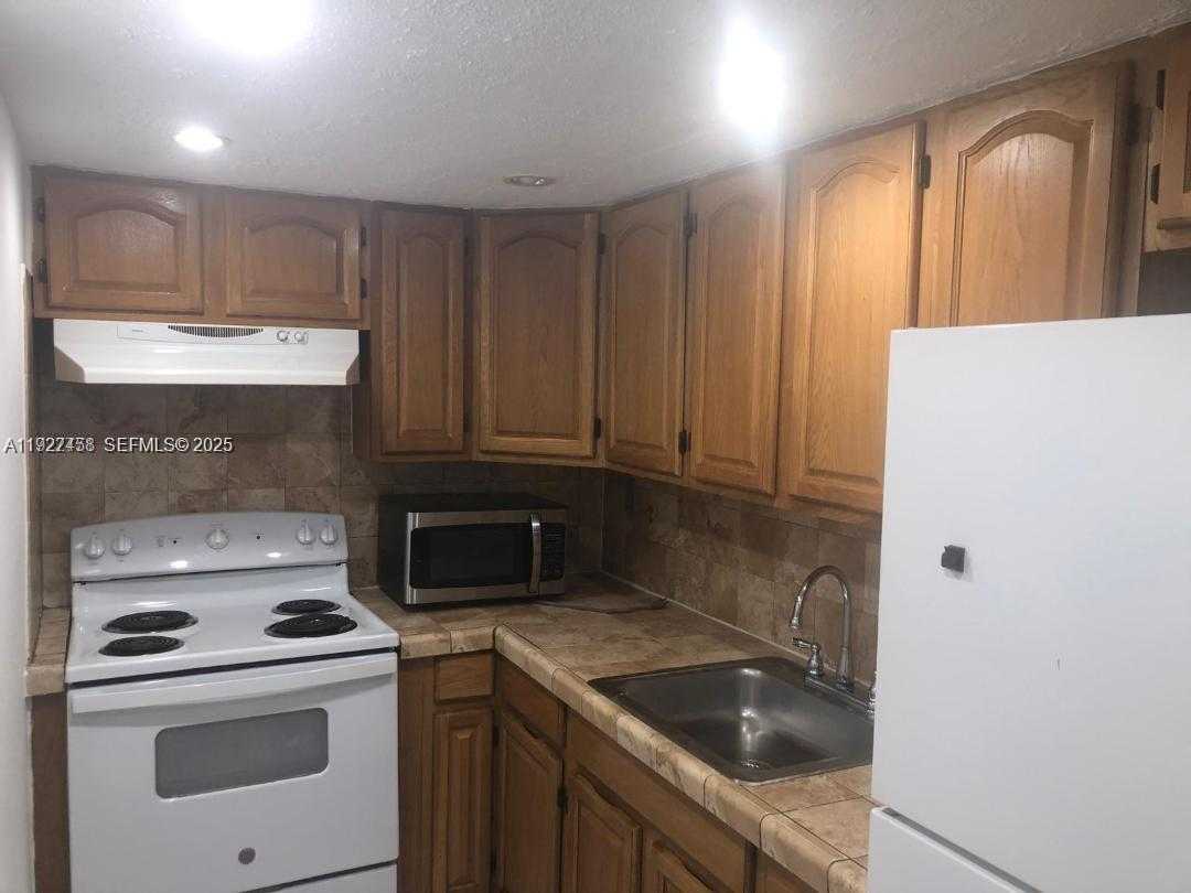 Small Image of 4705 NORTH WEST 7TH ST #204-7, Miami Number 7