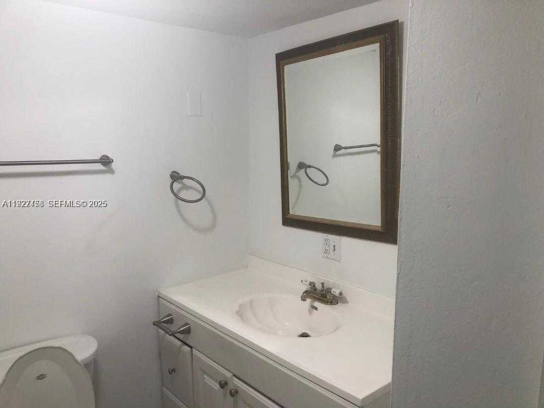 Small Image of 4705 NORTH WEST 7TH ST #204-7, Miami Number 8