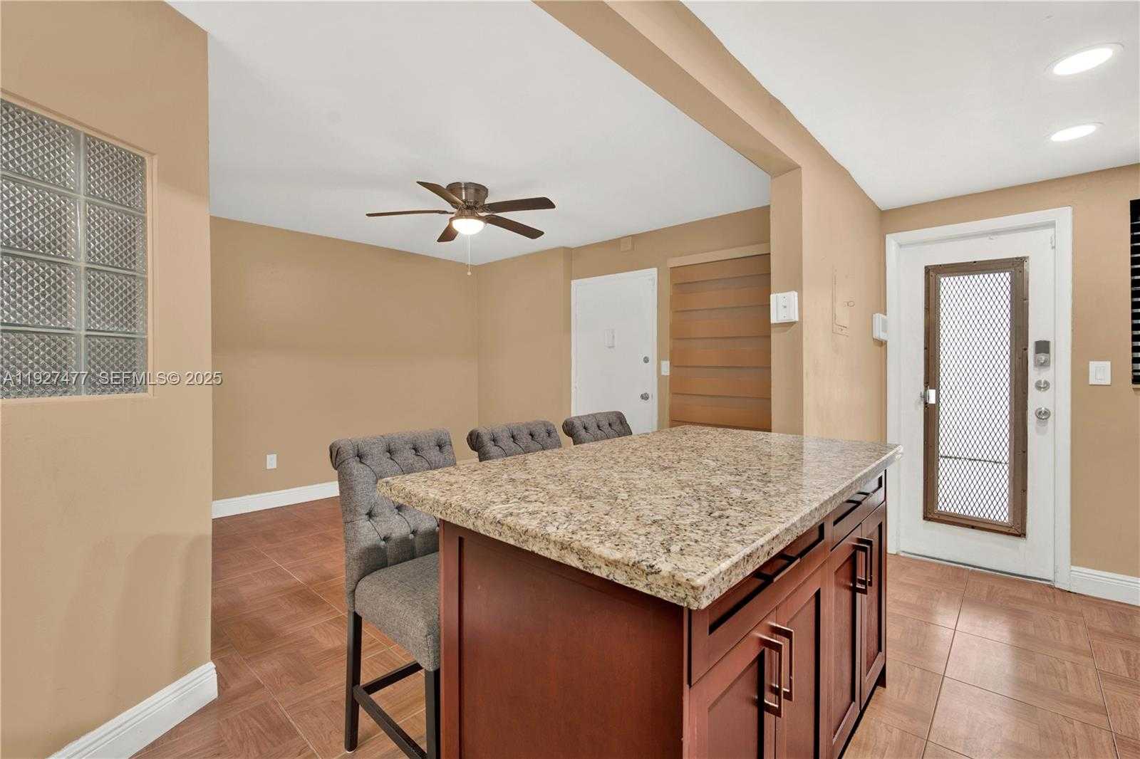 Small Image of 1340 LINCOLN RD #207, Miami Beach Number 5