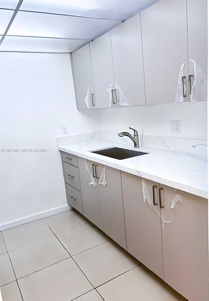 Small Image of 14301 NORTH KENDALL DR #310B, Miami Number 3