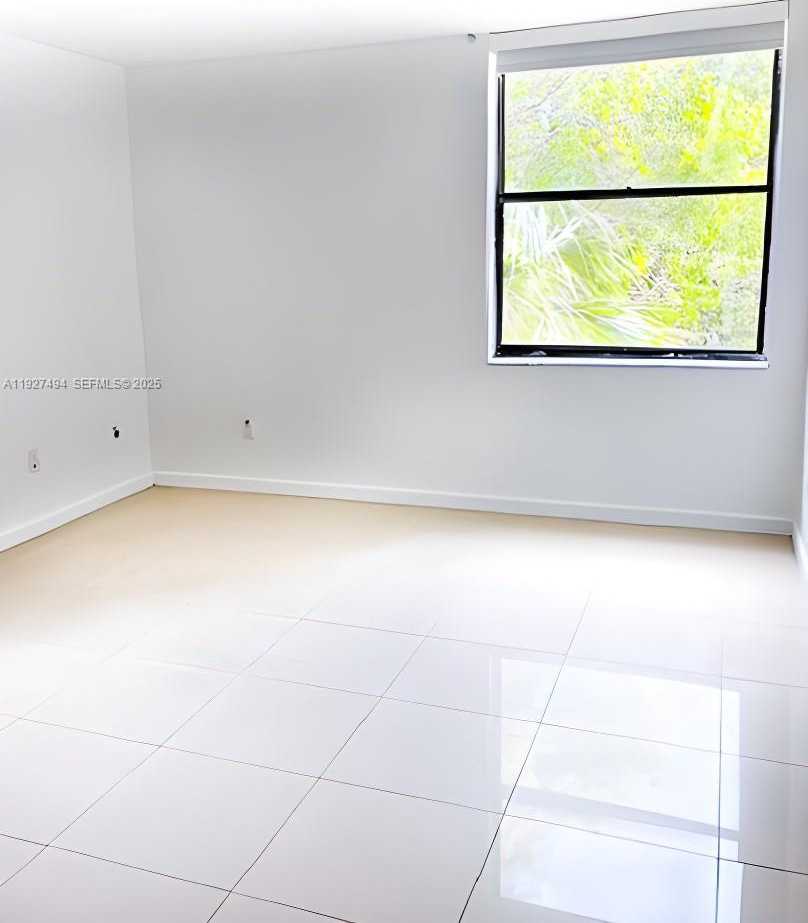 Small Image of 14301 NORTH KENDALL DR #310B, Miami Number 6