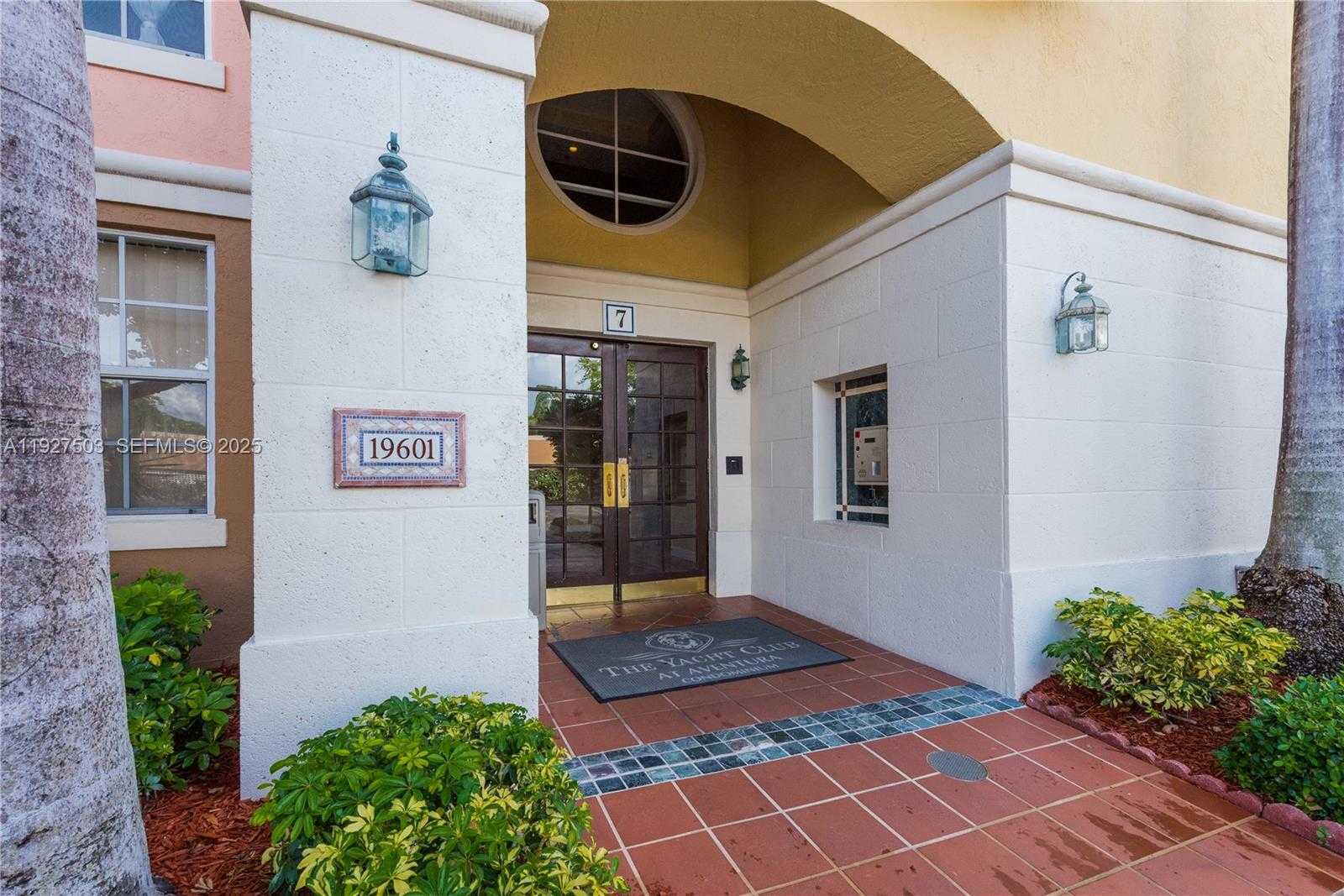 Small Image of 19601 EAST COUNTRY CLUB DR #7102, Aventura Number 2