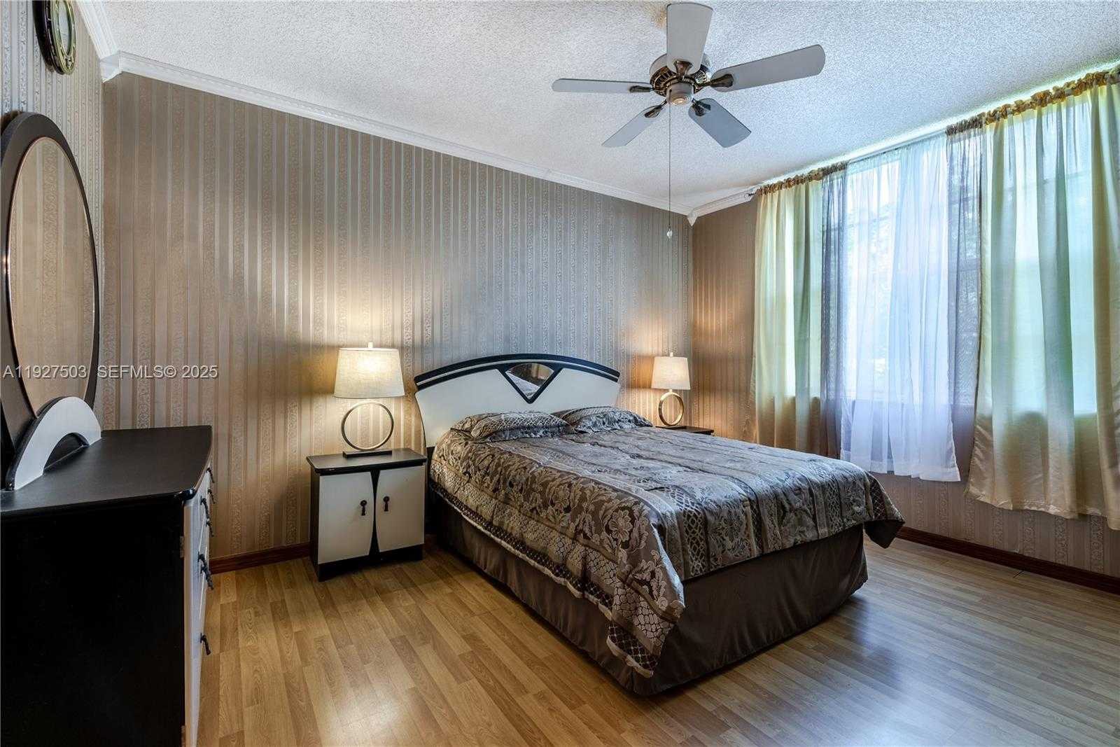 Small Image of 19601 EAST COUNTRY CLUB DR #7102, Aventura Number 25