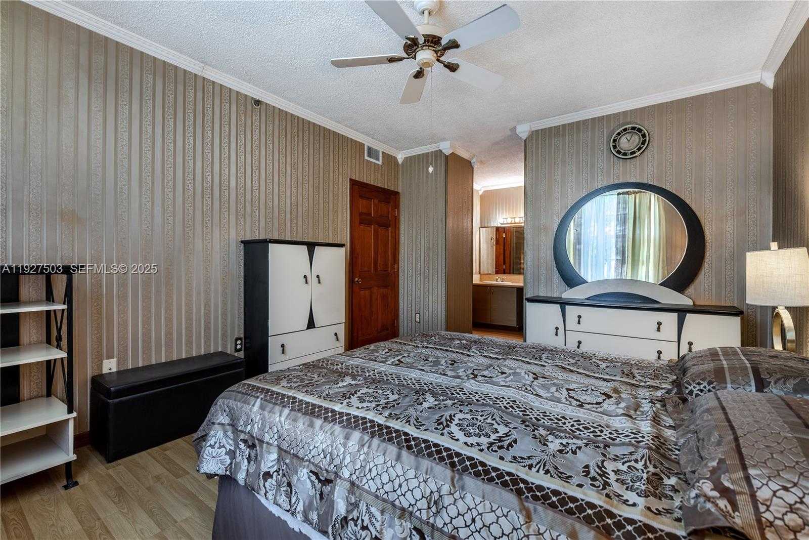 Small Image of 19601 EAST COUNTRY CLUB DR #7102, Aventura Number 27