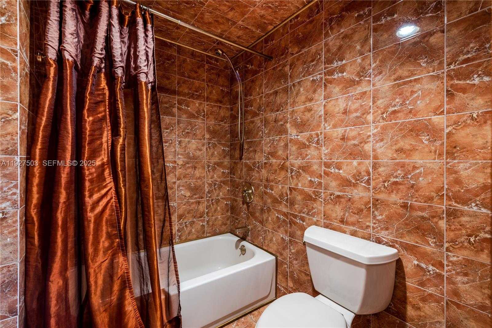 Small Image of 19601 EAST COUNTRY CLUB DR #7102, Aventura Number 29