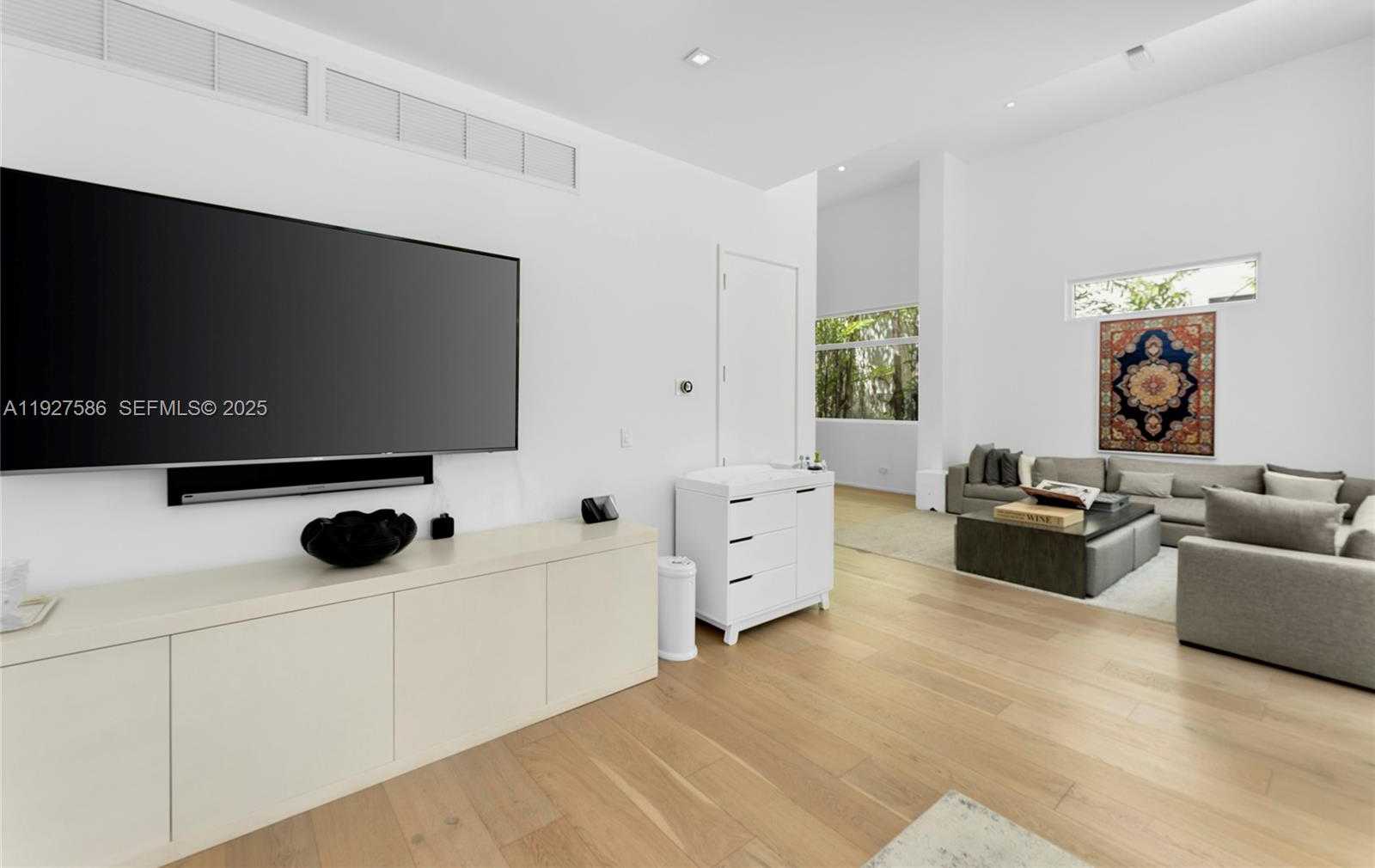 Small Image of 335 WEST 46TH ST, Miami Beach Number 12