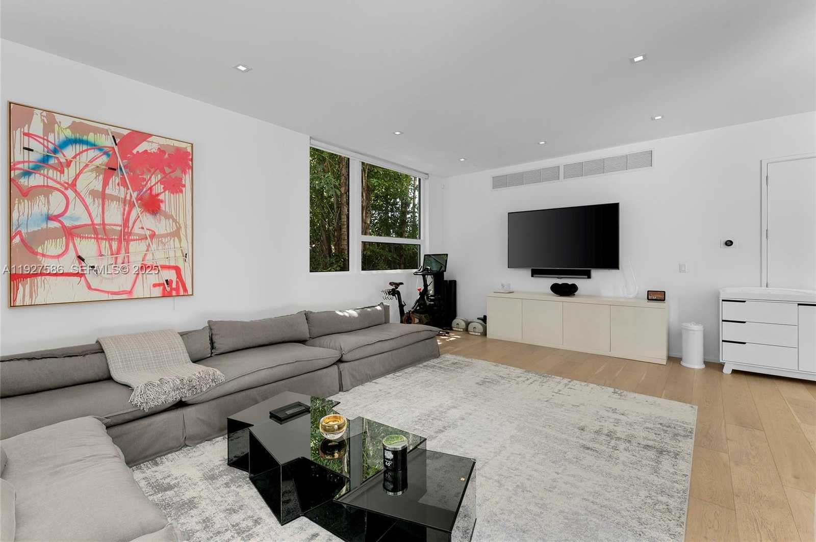 Small Image of 335 WEST 46TH ST, Miami Beach Number 13