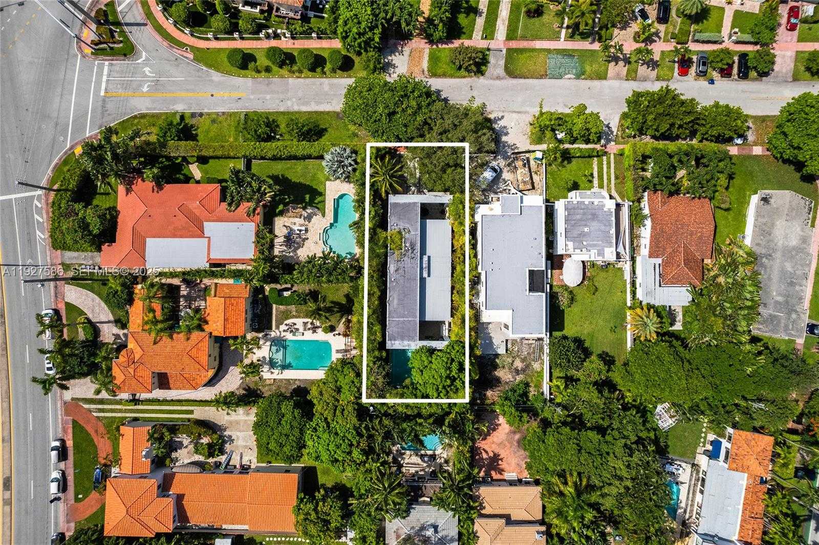 Small Image of 335 WEST 46TH ST, Miami Beach Number 50