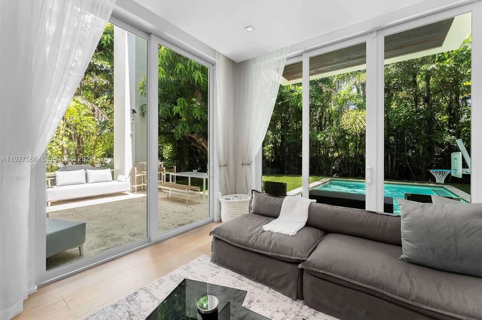 Small Image of 335 WEST 46TH ST, Miami Beach Number 9