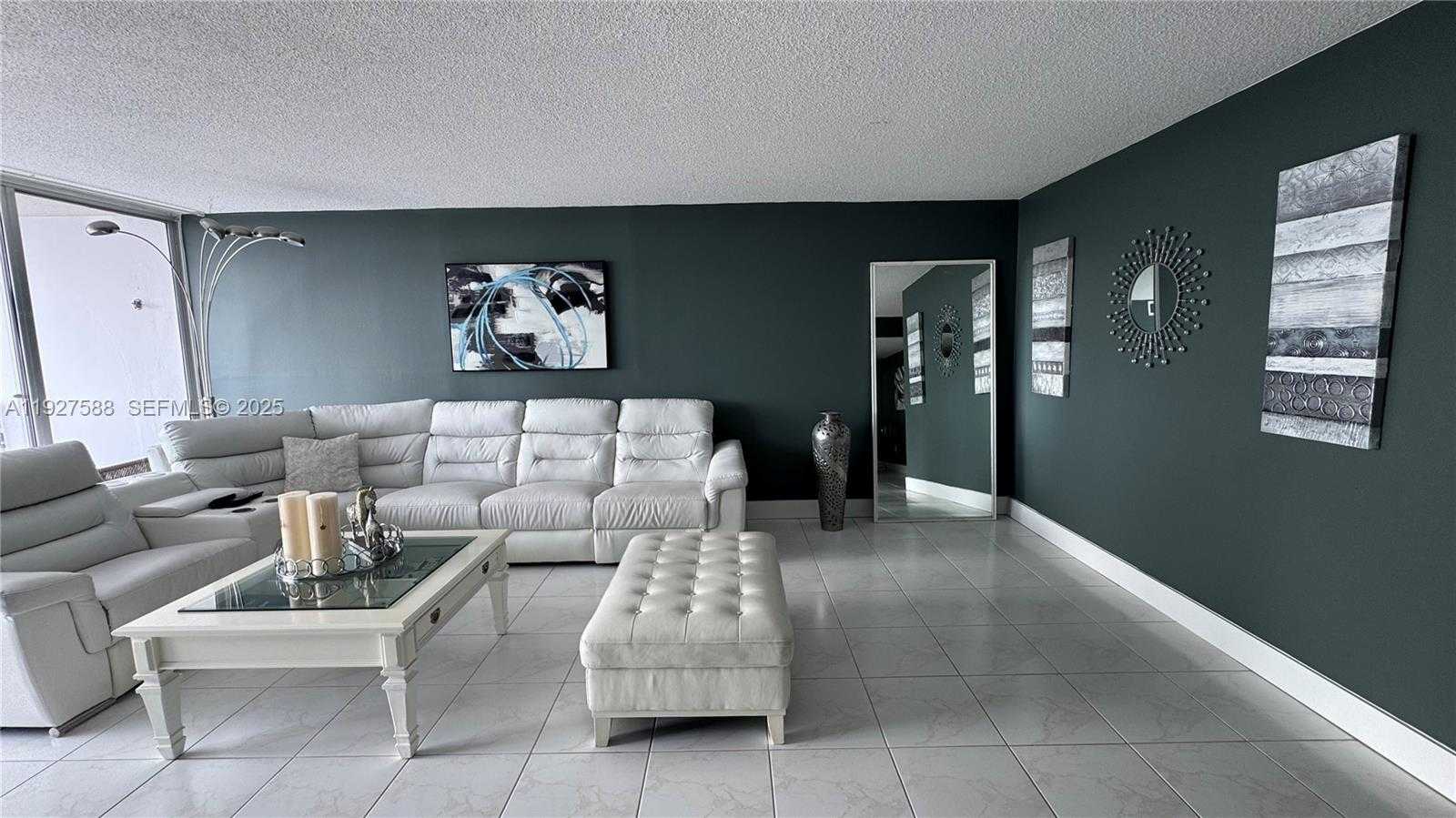 Small Image of 18071 BISCAYNE BLVD #704, Aventura Number 11