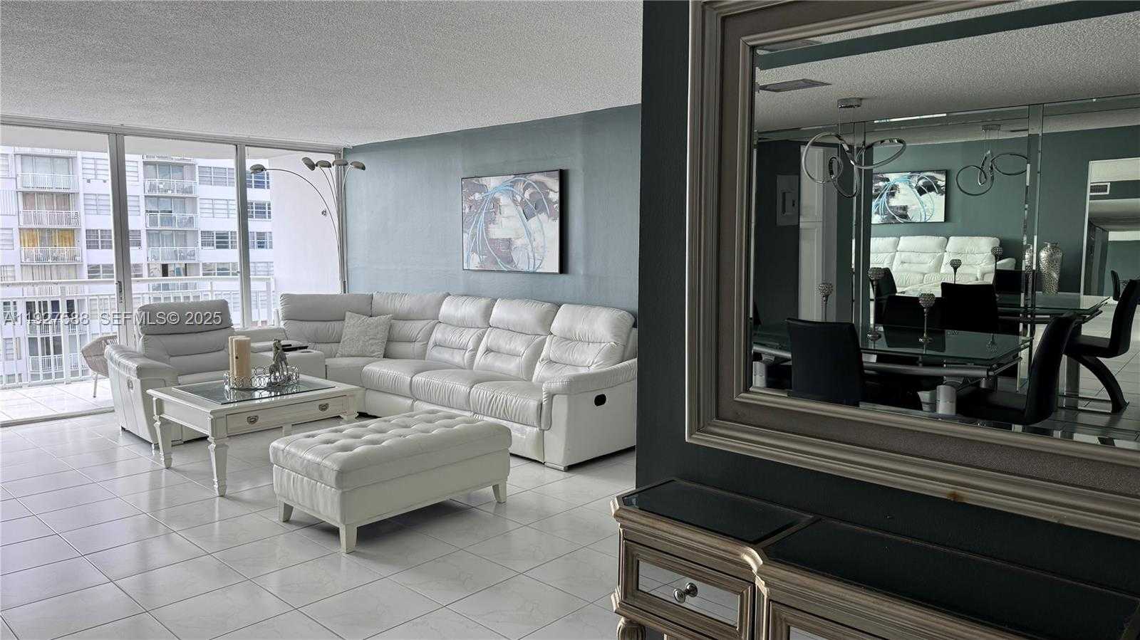 Small Image of 18071 BISCAYNE BLVD #704, Aventura Number 16
