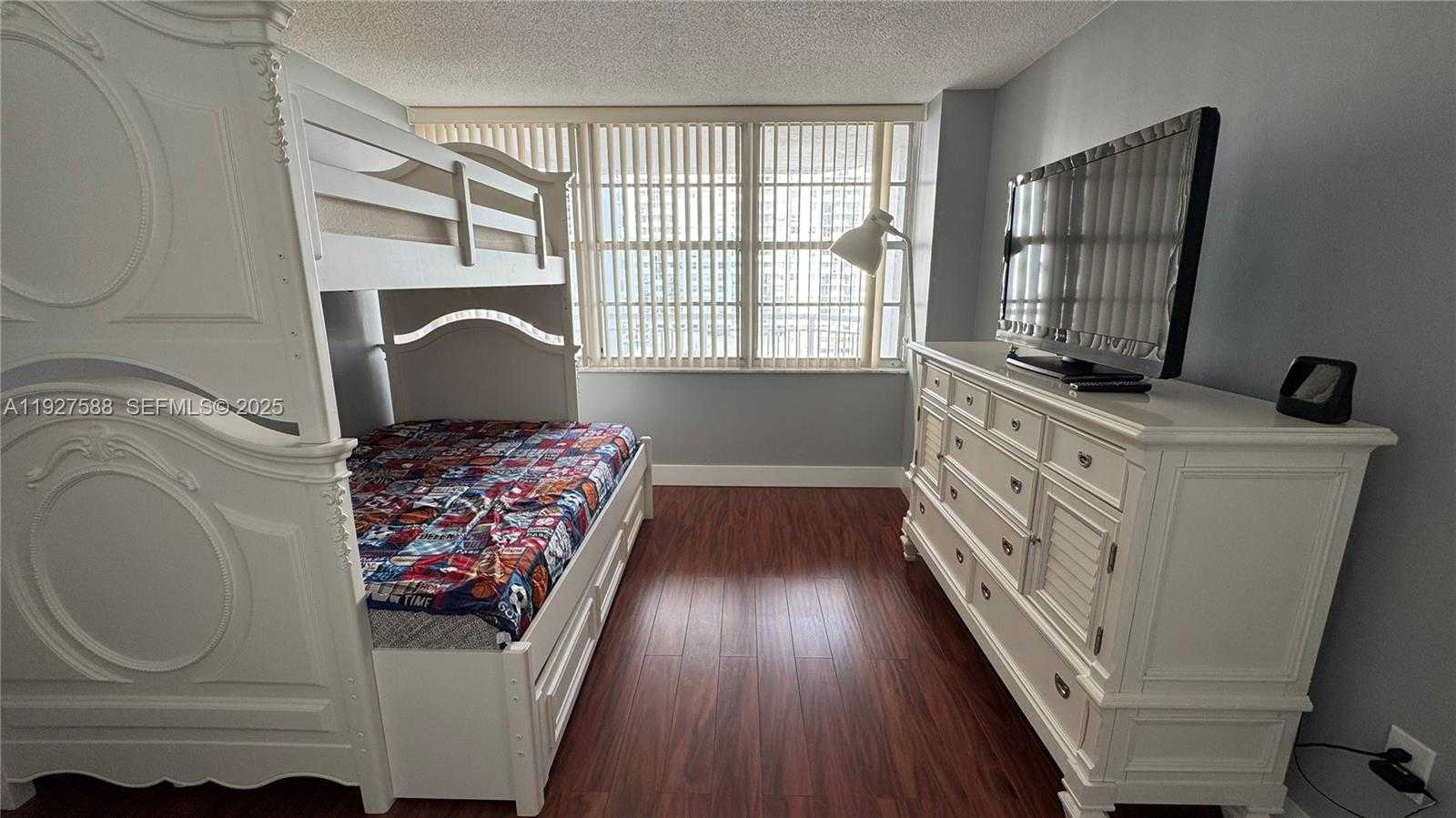 Small Image of 18071 BISCAYNE BLVD #704, Aventura Number 19