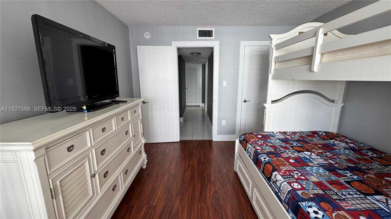 Small Image of 18071 BISCAYNE BLVD #704, Aventura Number 21