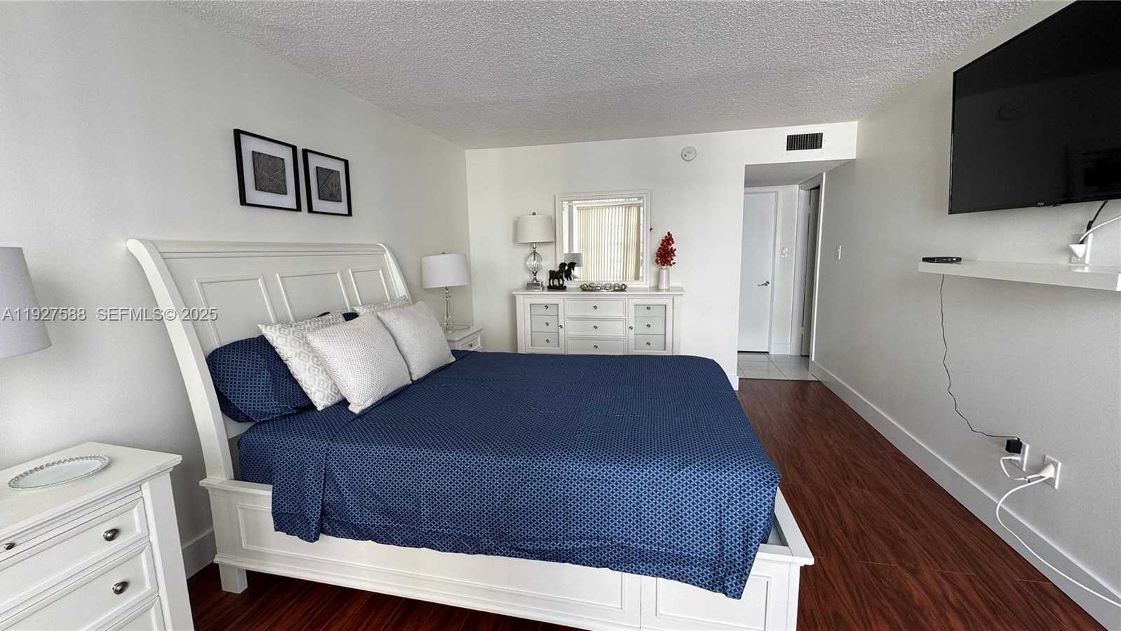 Small Image of 18071 BISCAYNE BLVD #704, Aventura Number 24