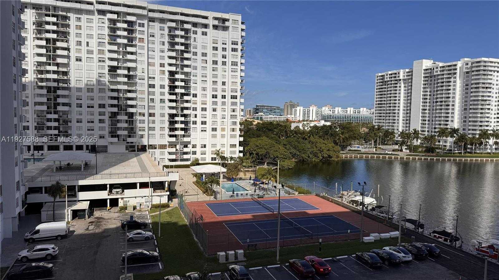 Small Image of 18071 BISCAYNE BLVD #704, Aventura Number 40