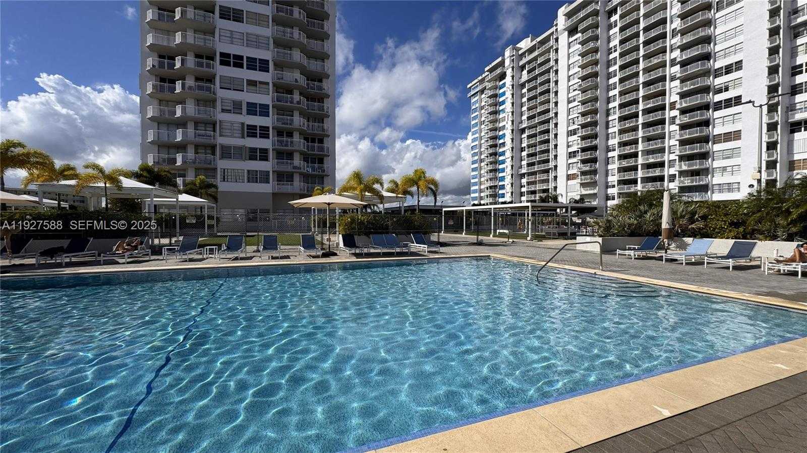 Small Image of 18071 BISCAYNE BLVD #704, Aventura Number 44