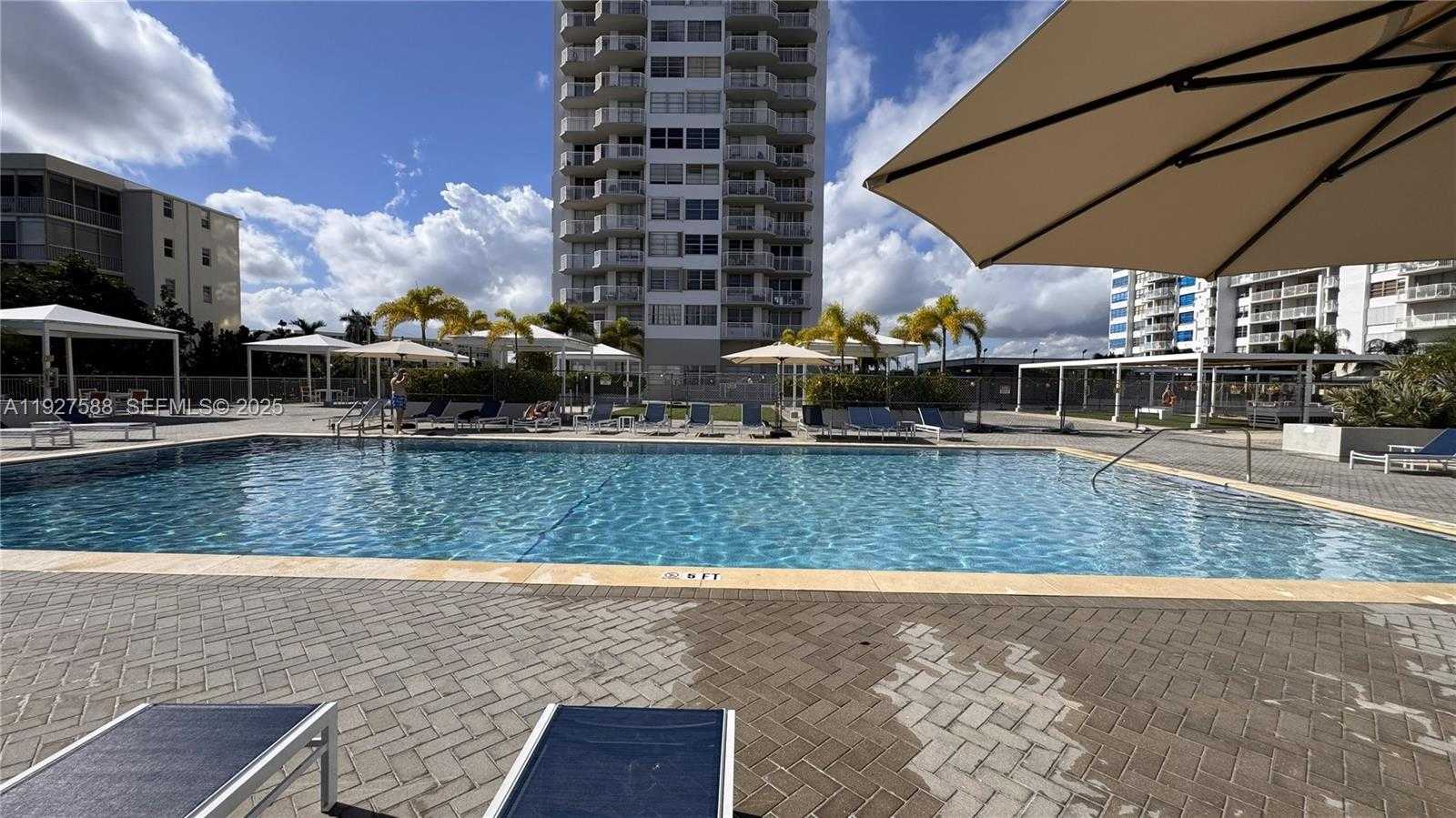 Small Image of 18071 BISCAYNE BLVD #704, Aventura Number 45