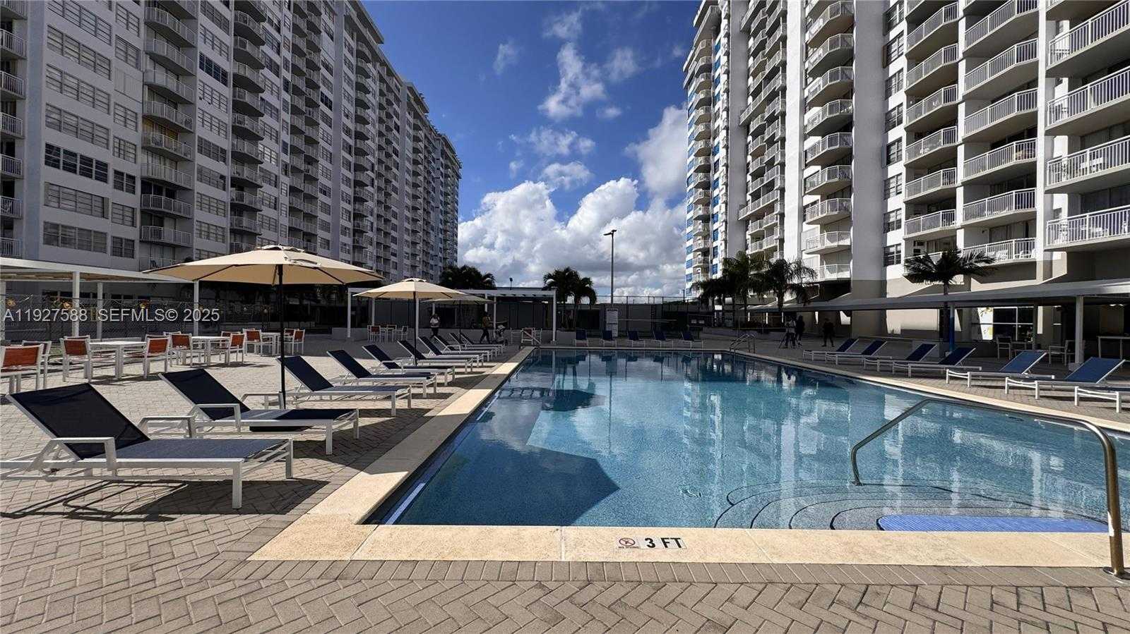 Small Image of 18071 BISCAYNE BLVD #704, Aventura Number 46