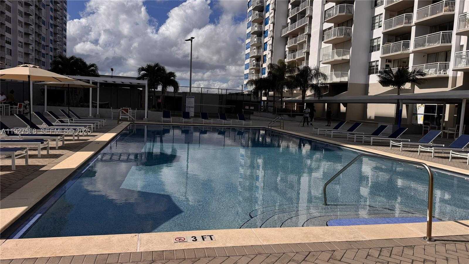 Small Image of 18071 BISCAYNE BLVD #704, Aventura Number 47