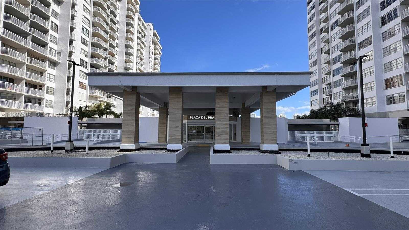 Small Image of 18071 BISCAYNE BLVD #704, Aventura Number 58