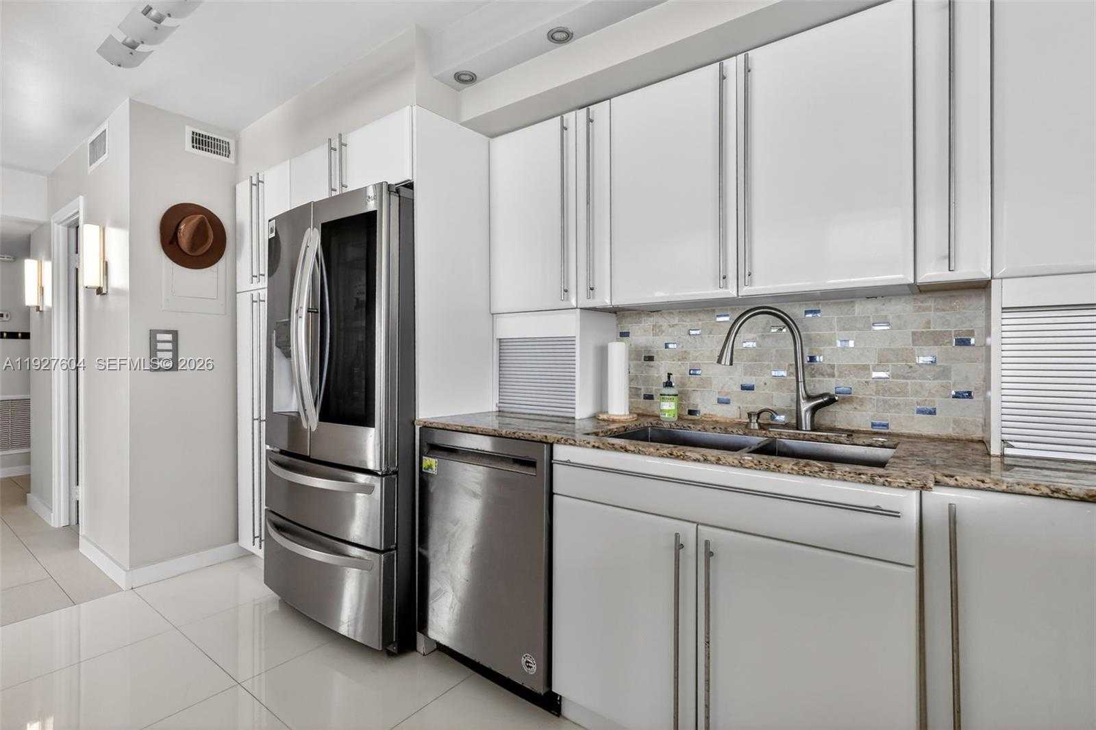 Small Image of 11 ISLAND AVE #1212, Miami Beach Number 15