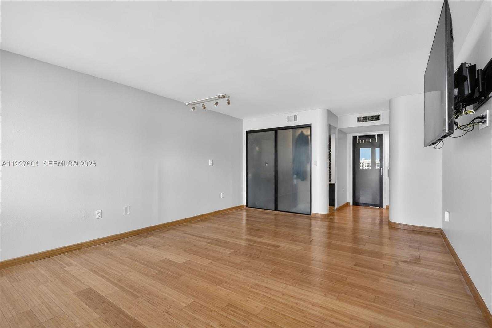 Small Image of 11 ISLAND AVE #1212, Miami Beach Number 23