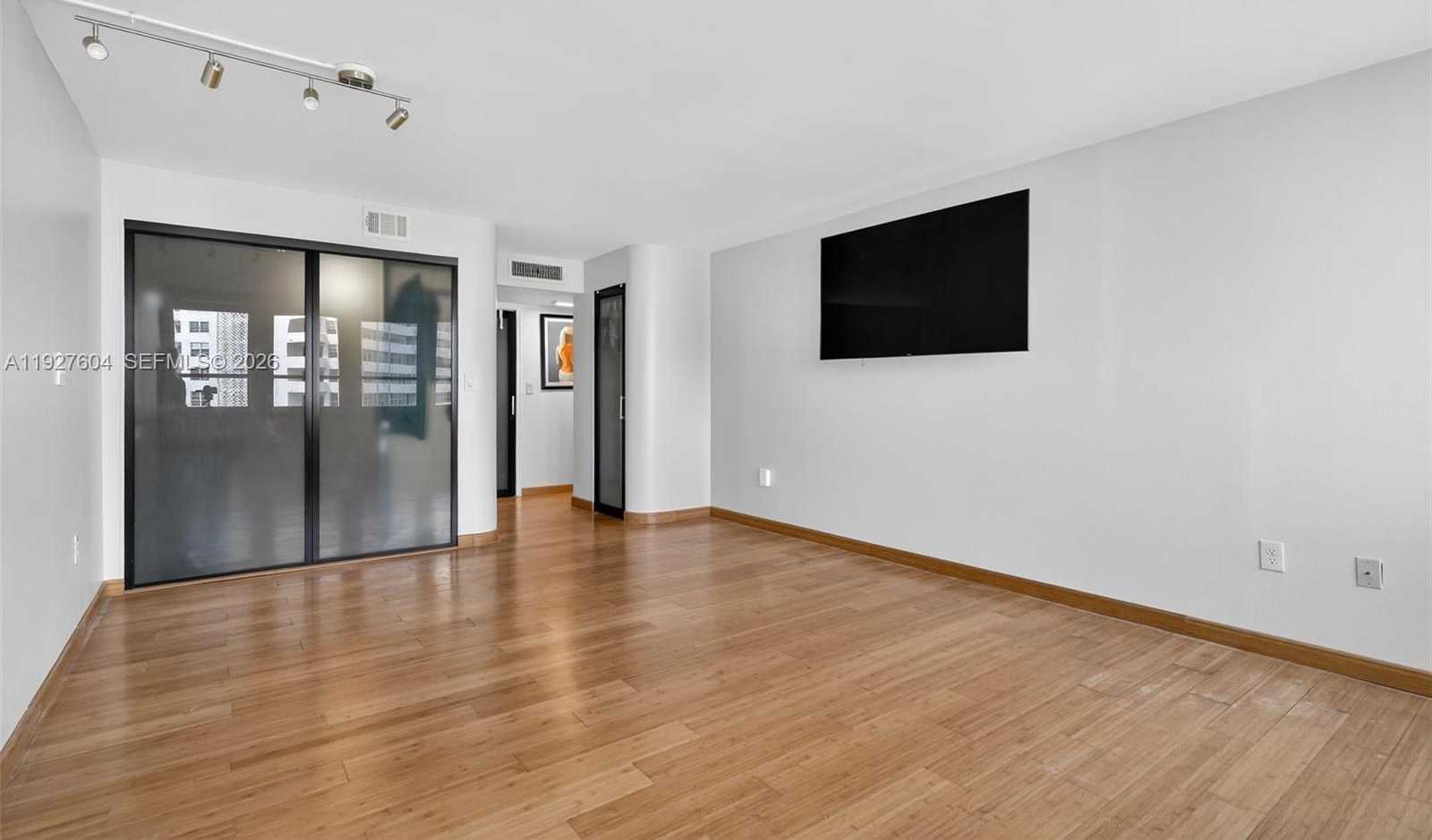 Small Image of 11 ISLAND AVE #1212, Miami Beach Number 24