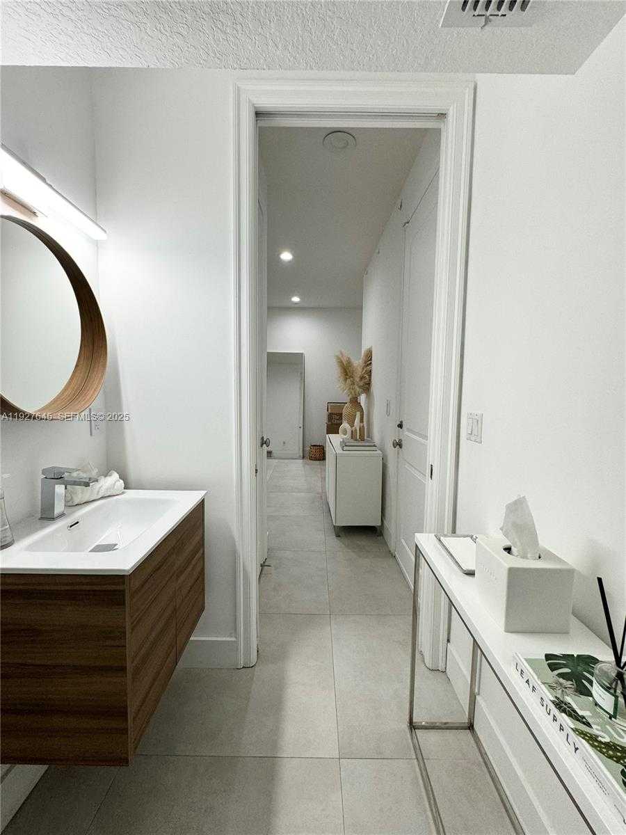 Small Image of 13017 SOUTH RIVERWALK CIR S, Plantation Number 10