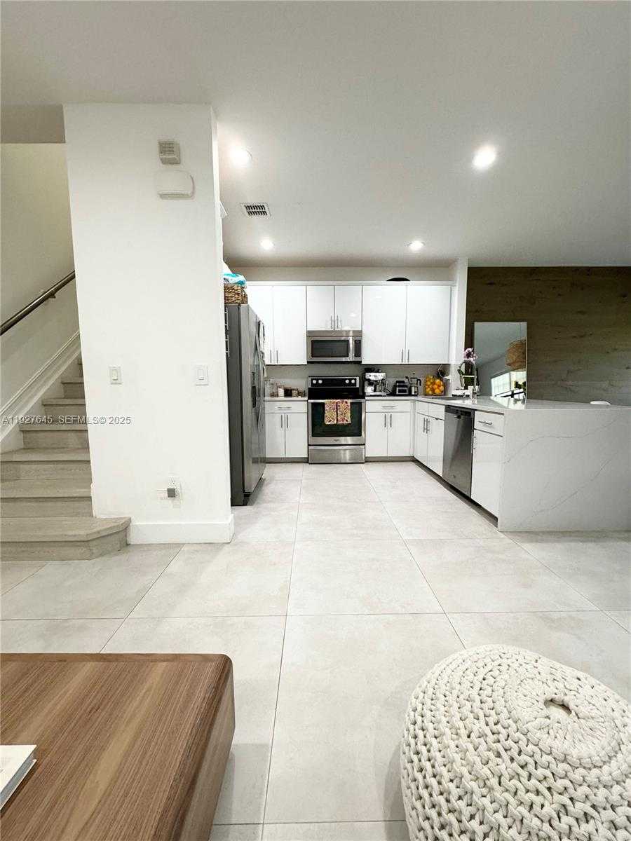 Small Image of 13017 SOUTH RIVERWALK CIR S, Plantation Number 12