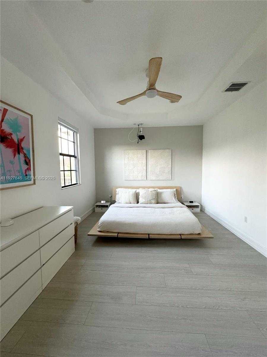 Small Image of 13017 SOUTH RIVERWALK CIR S, Plantation Number 38