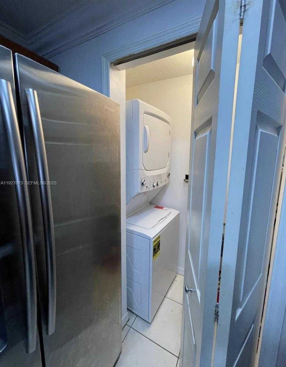 Small Image of 6440 NORTH WEST 114TH AVE #404, Doral Number 5