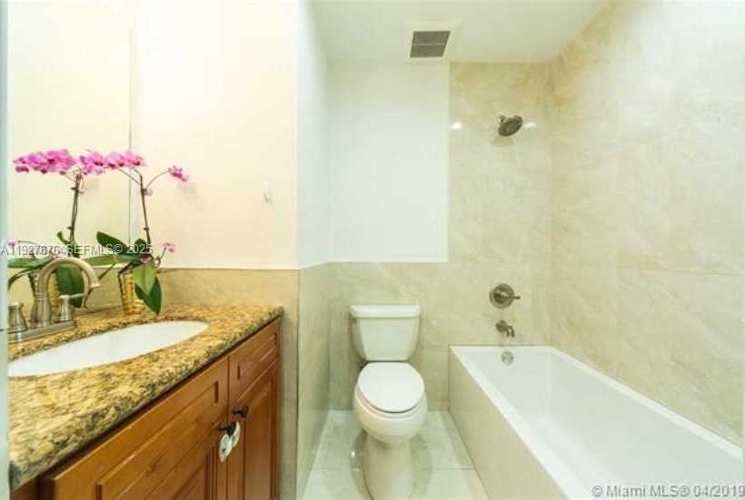 Small Image of 819 CAPRI ST, Coral Gables Number 9