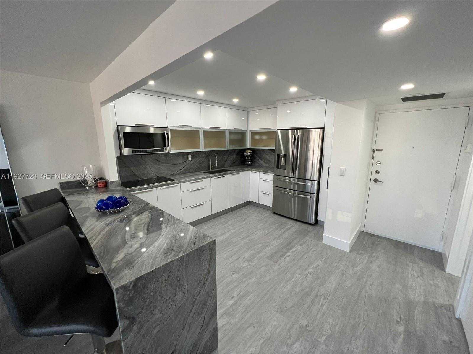 Small Image of 1865 BRICKELL AVE #A1607, Miami Number 6