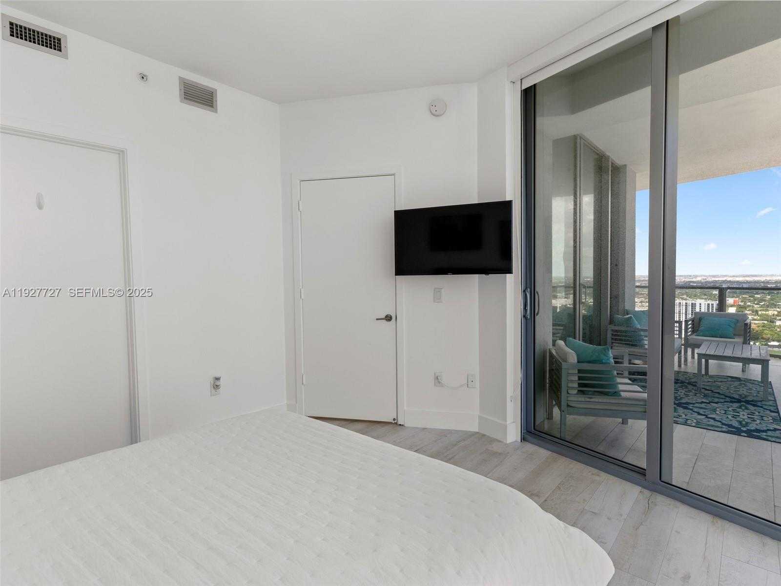 Small Image of 2900 NORTH EAST 7TH AVE #4301, Miami Number 17