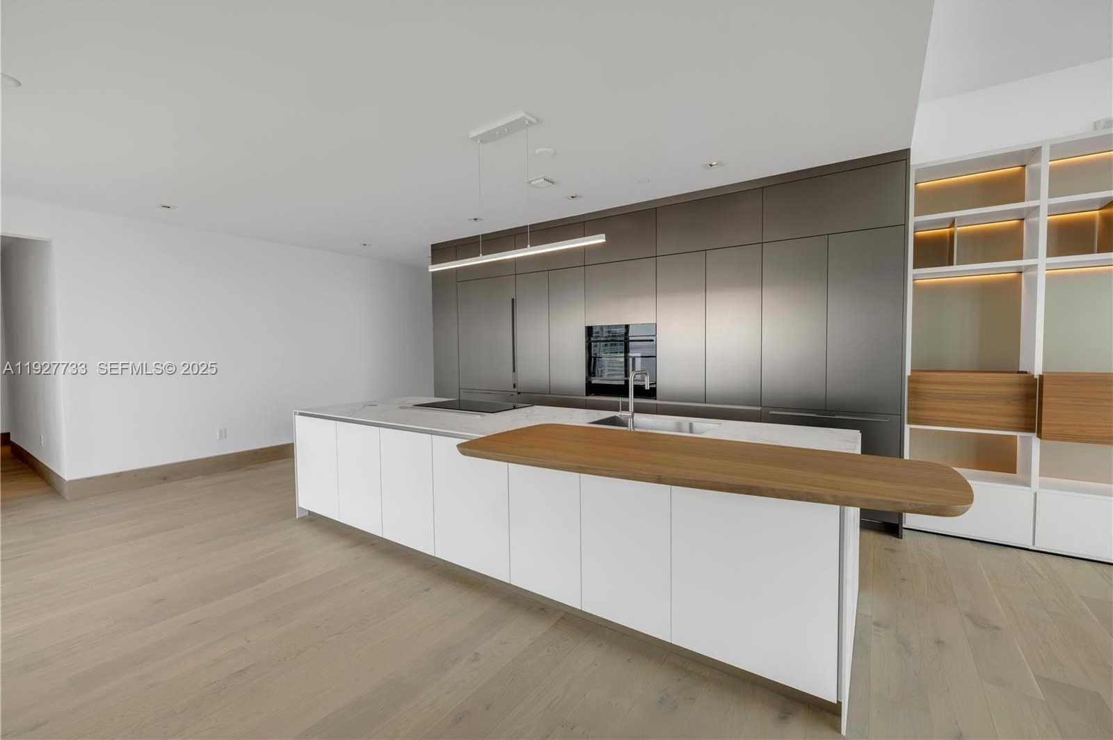 Small Image of 1451 BRICKELL AVE #4403, Miami Number 10