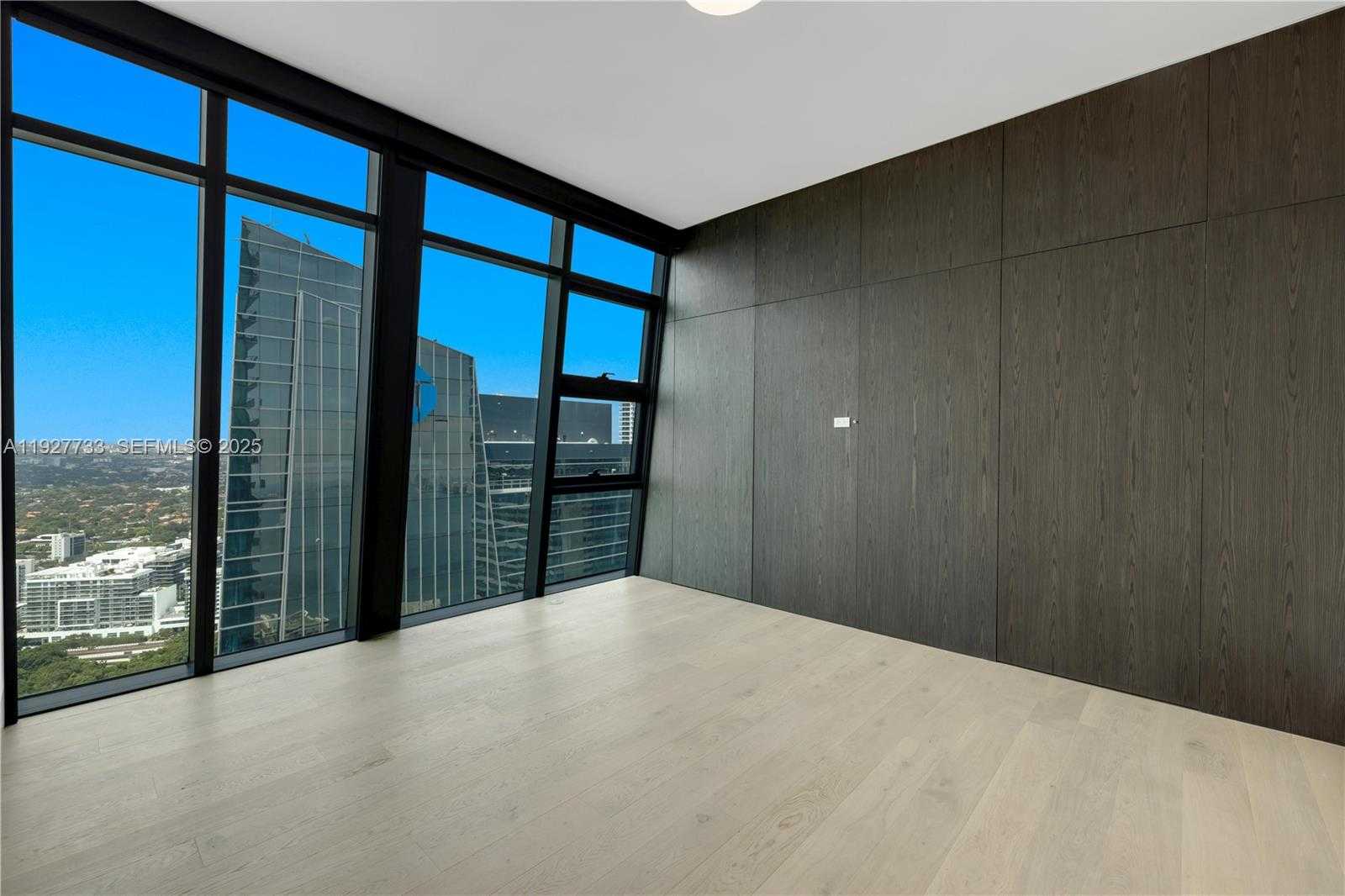Small Image of 1451 BRICKELL AVE #4403, Miami Number 15