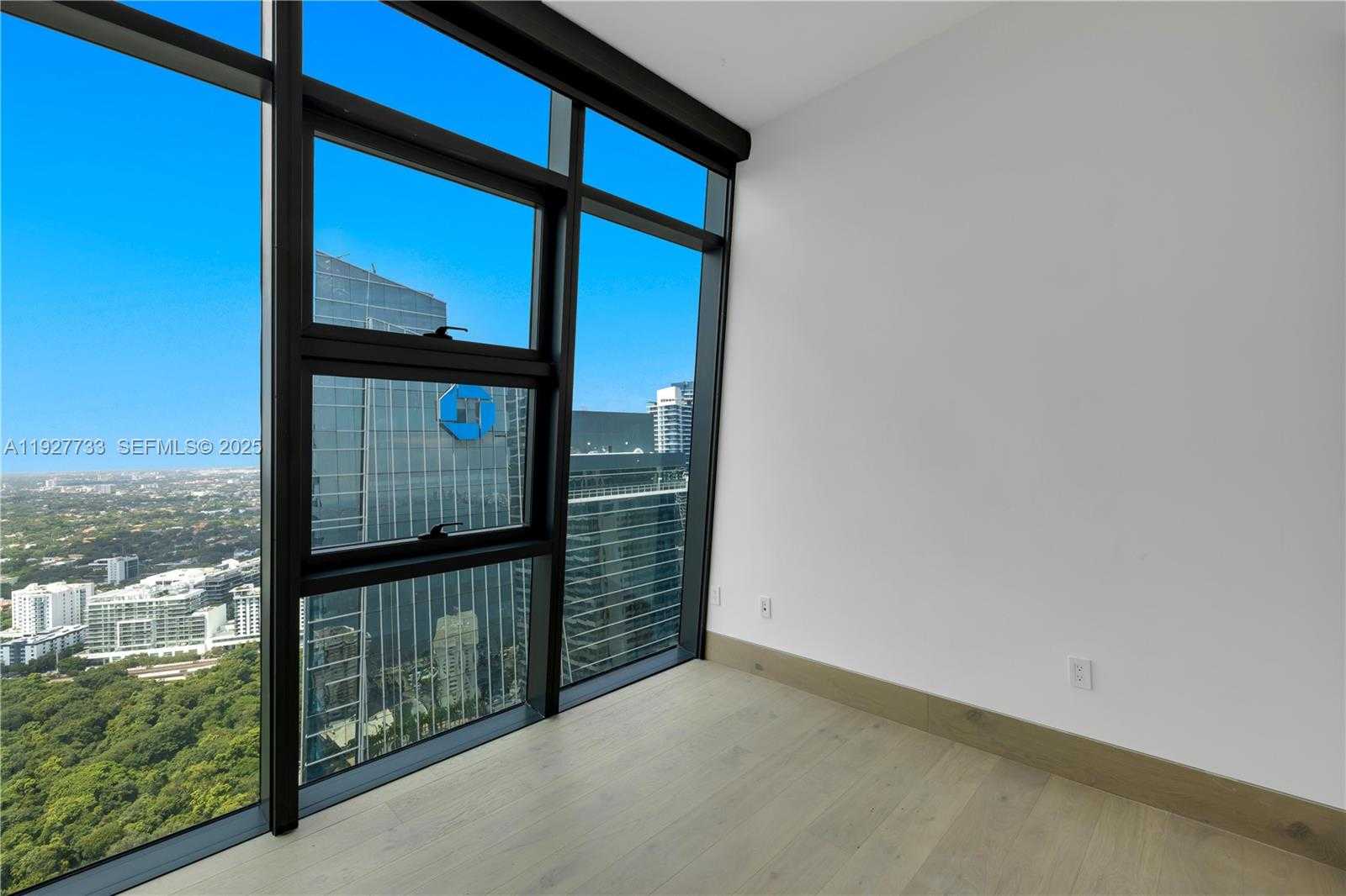 Small Image of 1451 BRICKELL AVE #4403, Miami Number 22