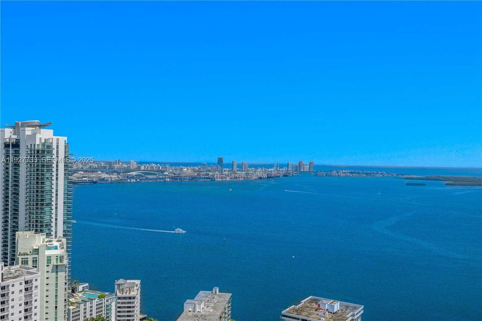 Small Image of 1451 BRICKELL AVE #4403, Miami Number 30